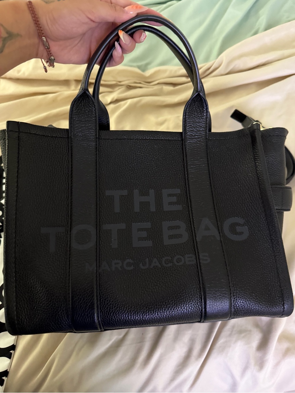 Marc Jacobs Black Leather Medium The Tote Bag Double-Handle Tote